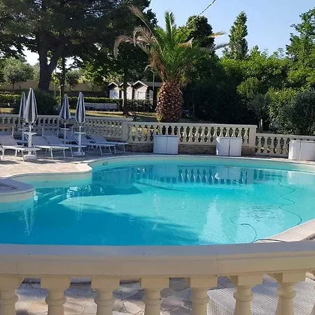 Resort Giardino Degli Eventi *