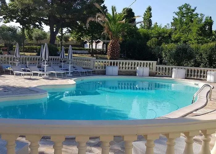 Resort Giardino Degli Eventi *